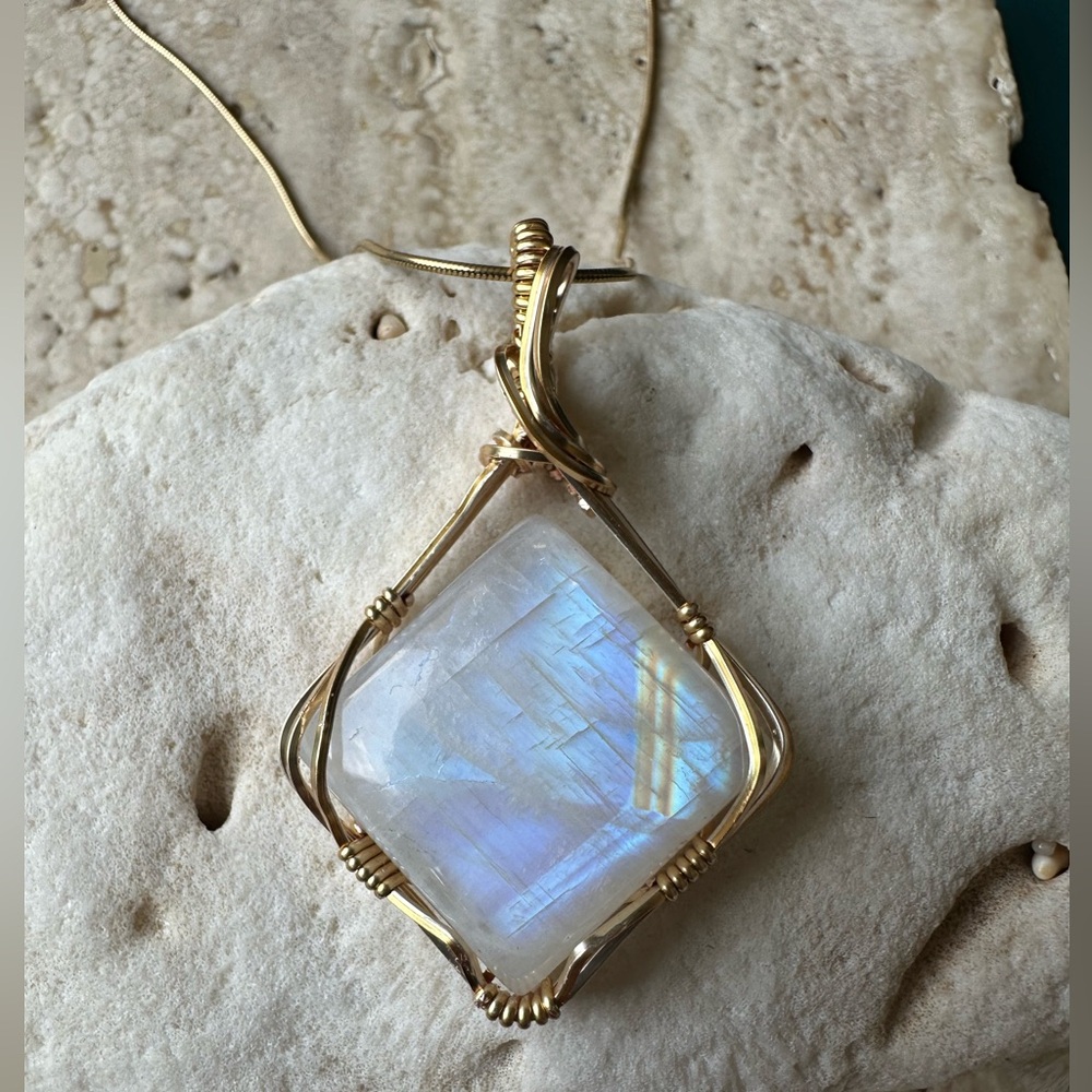 Diamond Shaped Rainbow Moonstone